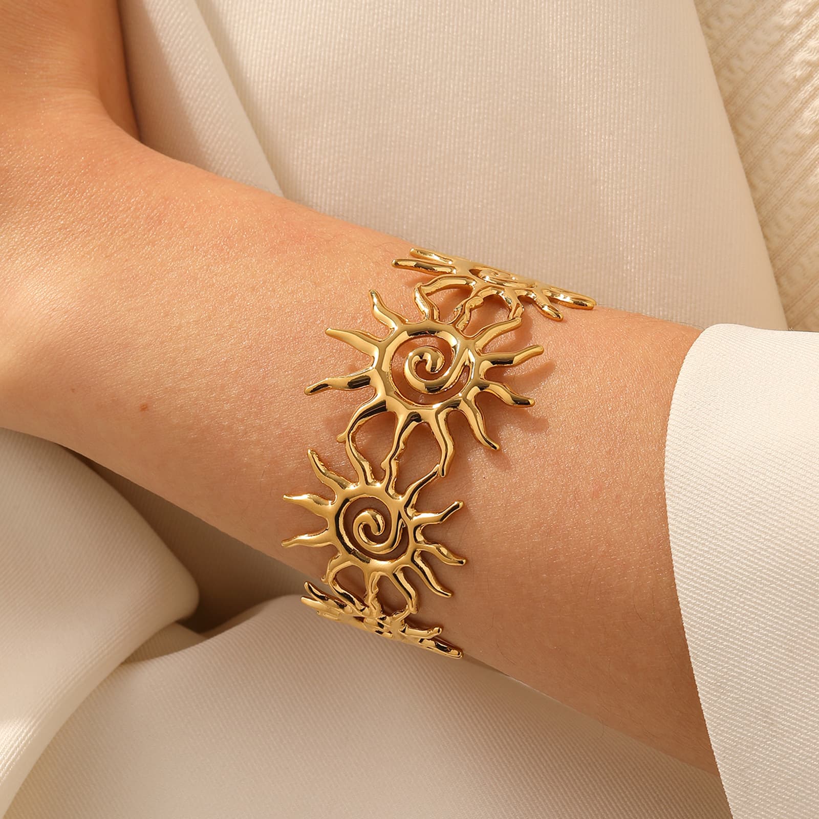 Fashionable Golden Stainless Steel Bracelet For Women