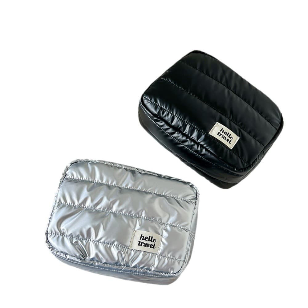 Sleek Medium-Sized Makeup Bag With Subtle Pearl FinishElegant And Spacious