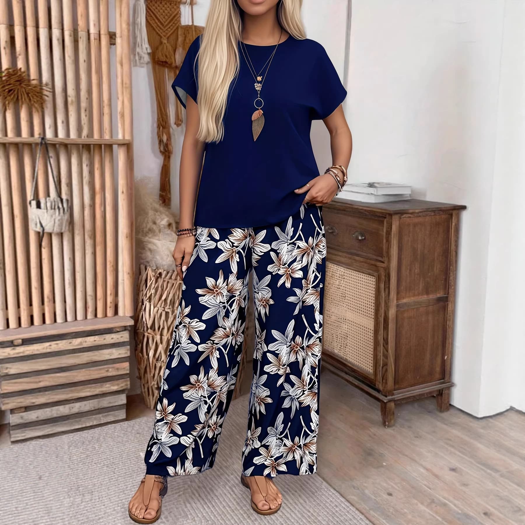 Short-sleeve Raglan T-shirt And Printed Pants Set